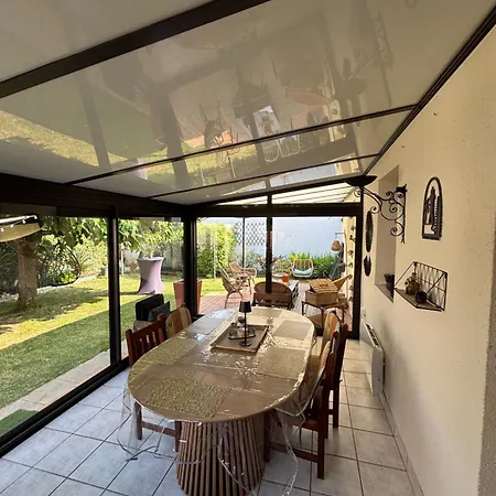 Maison Familiale Avec Jardin & Parking Prive